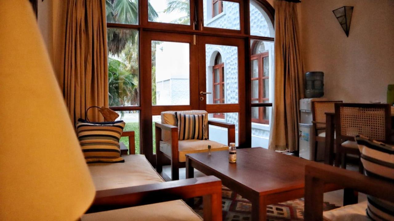 Mbili Kuwili Studio Suites Диани-Бич Экстерьер фото